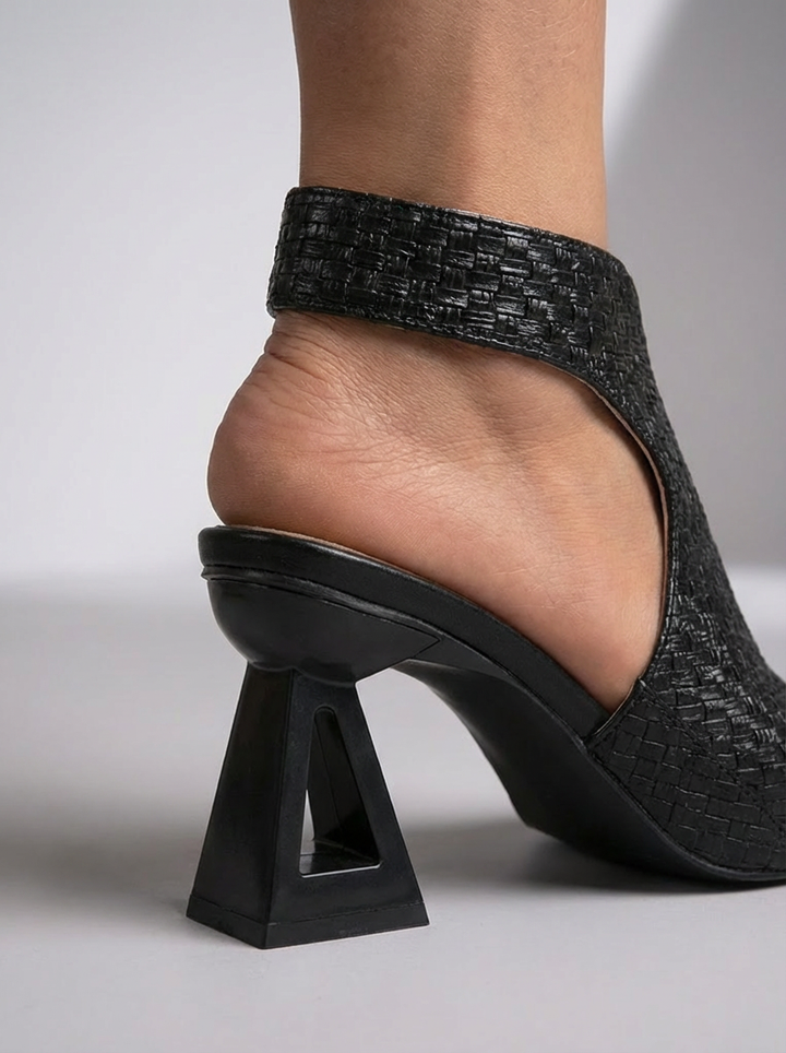 Julia | Chic And Comfortable Block Heel Sandals 3