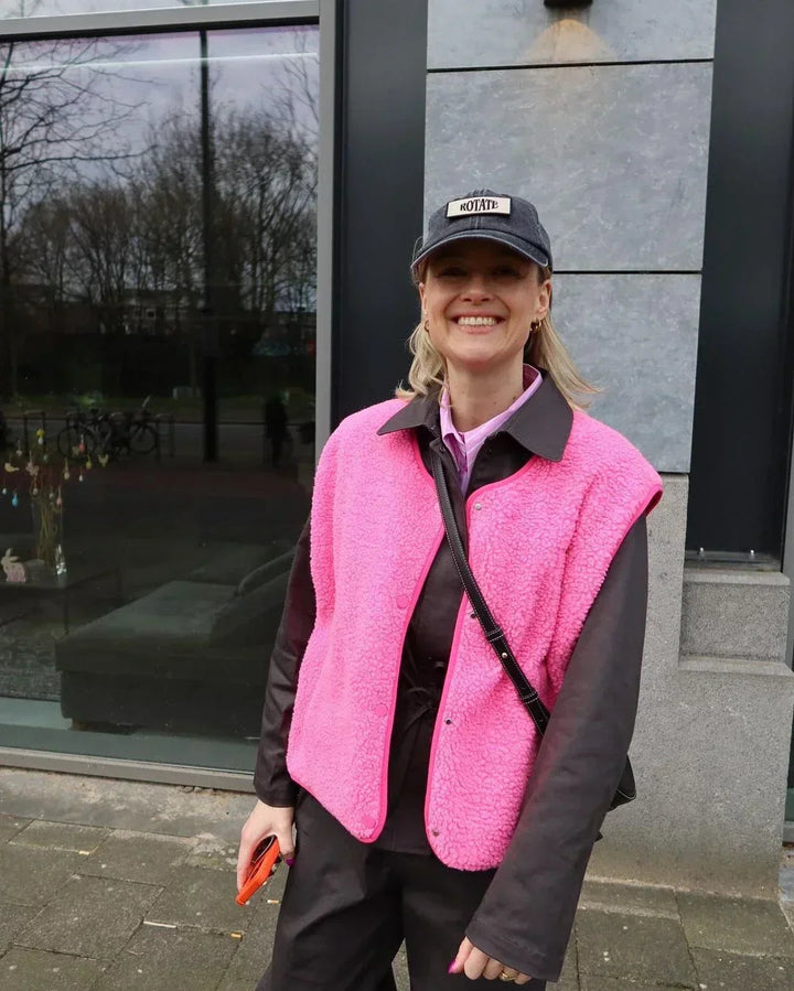 Julia | Stylish and comfortable fleece vest 1