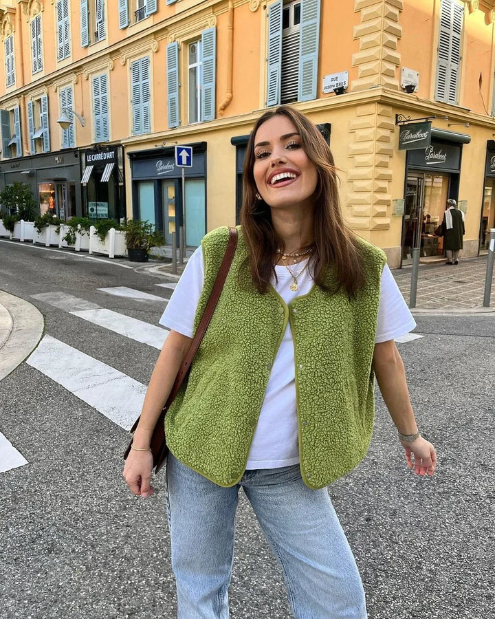 Julia | Stylish and comfortable fleece vest 3