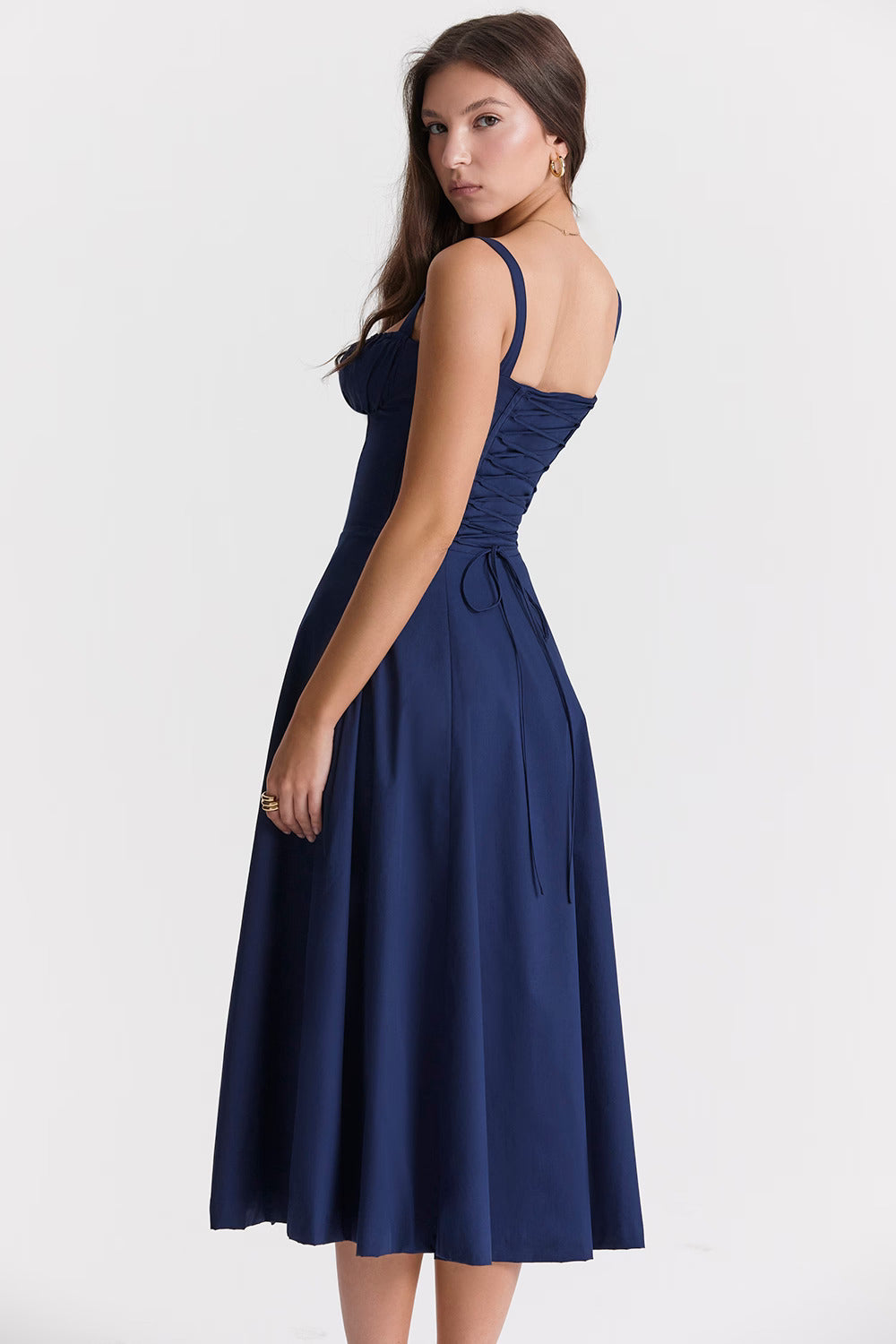 Leonie | Airy and figure-hugging summer dress 4
