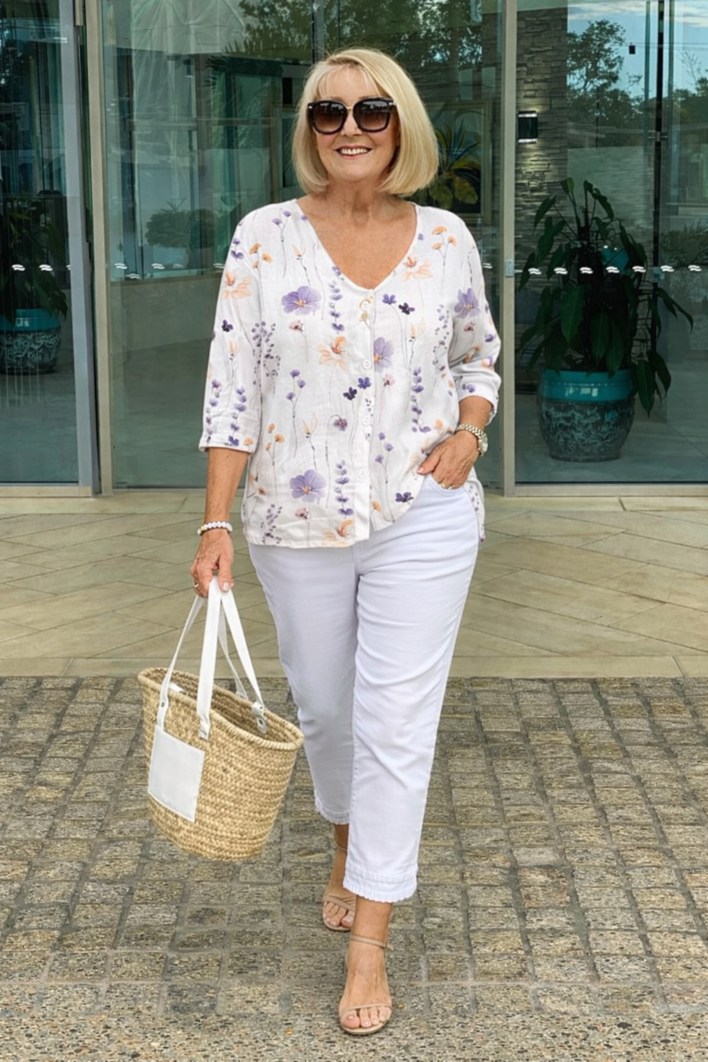 Lily | Elegant and breathable blouse 2
