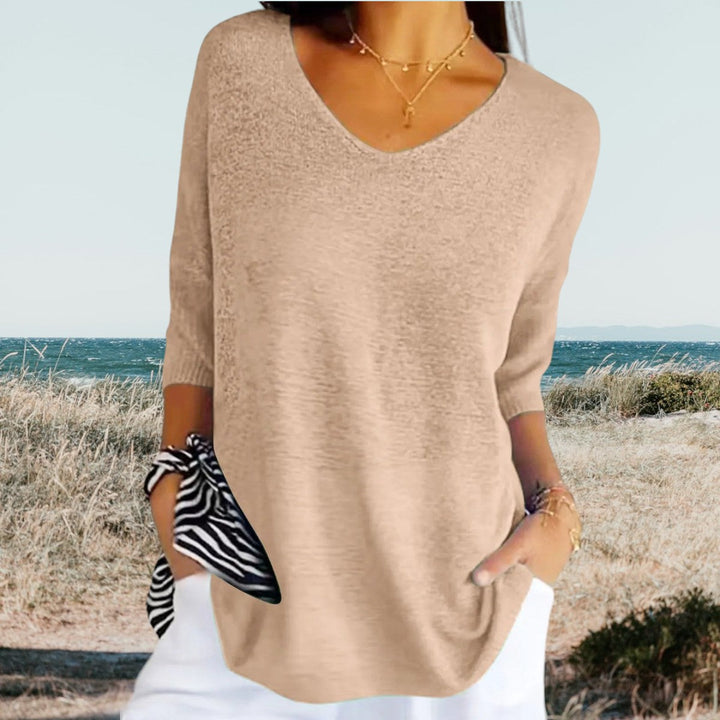 Lina | Lightweight women's top with V-neck 0