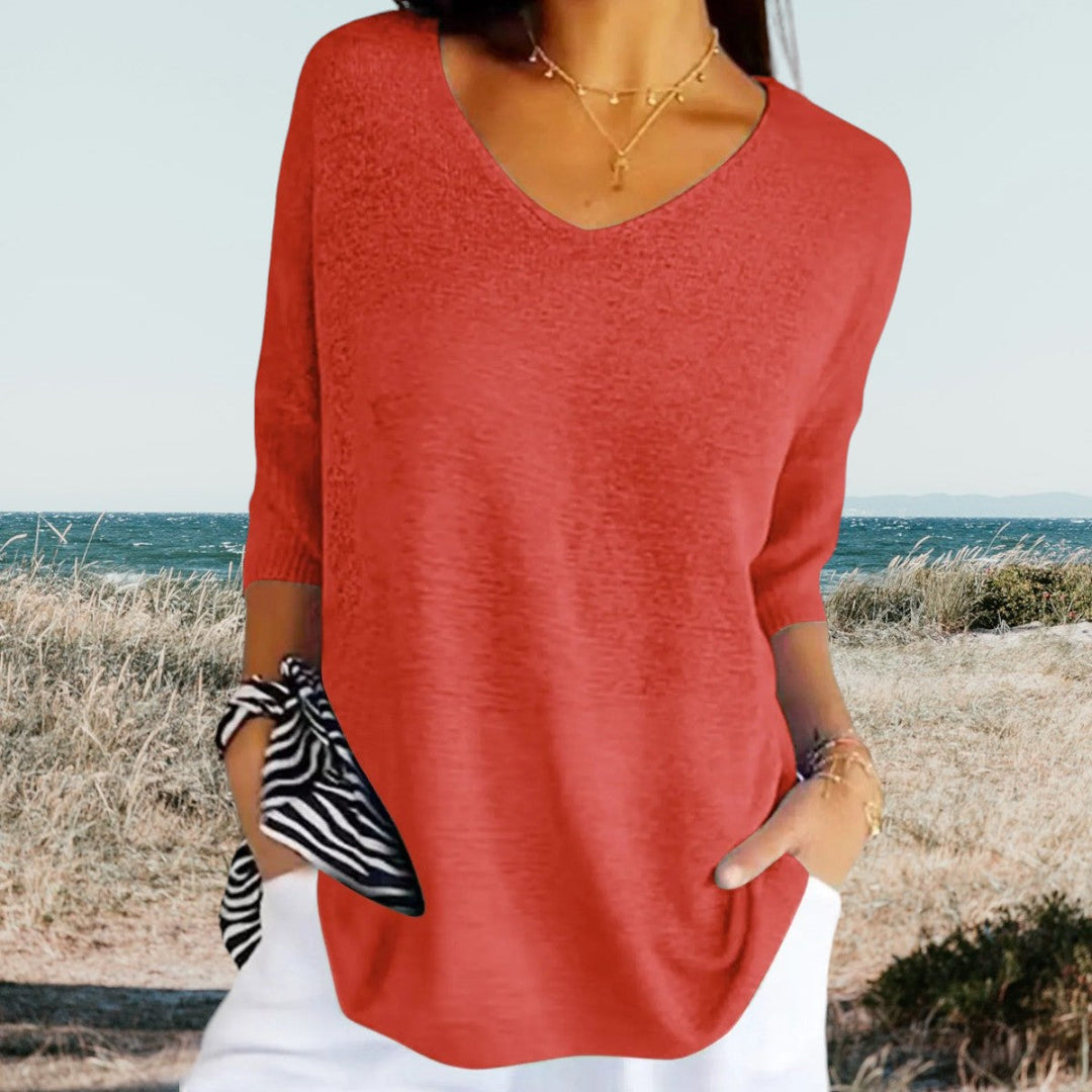 Lina | Lightweight women's top with V-neck 4