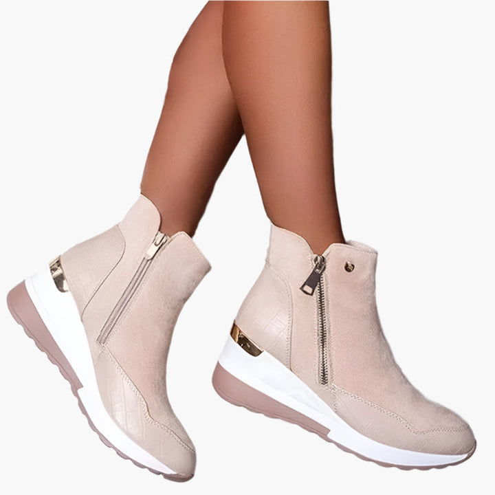 Lina | Warm and orthopedic ankle boots 0