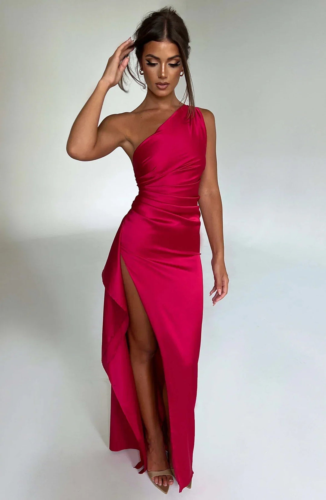 Linda | One shoulder evening dress with high slit 2