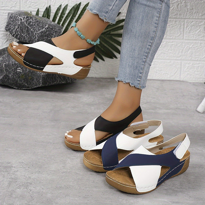 Livia | Comfortable and versatile women's sandals 1