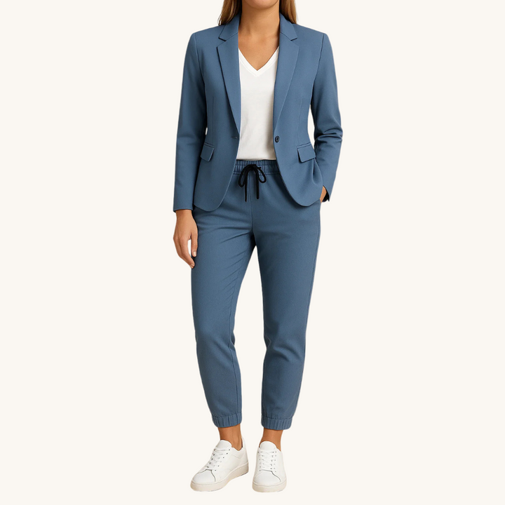 Luna Luxe | Elegant Modern Fit Women's Suit 1