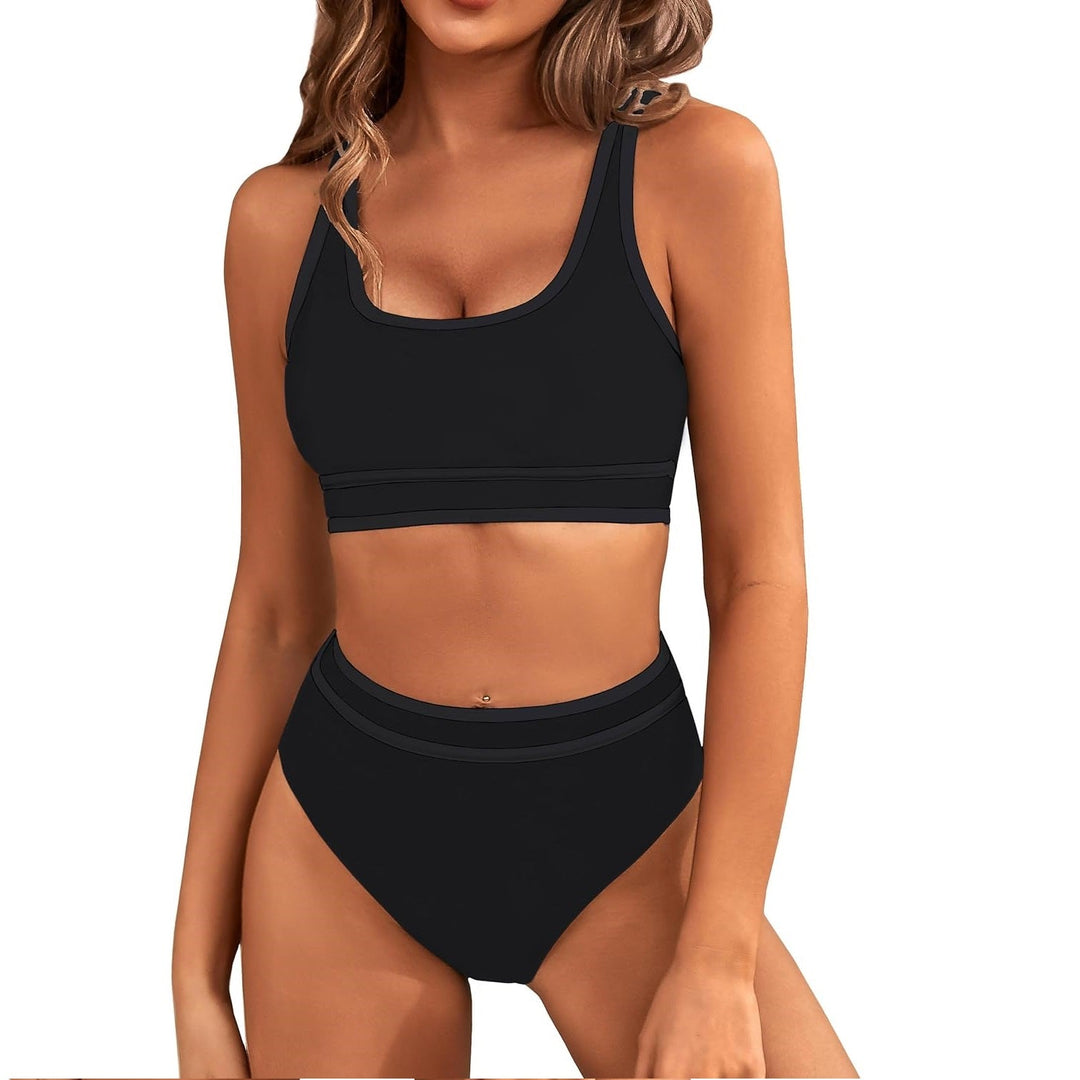 Luna | Sporty and flattering bikini set 5