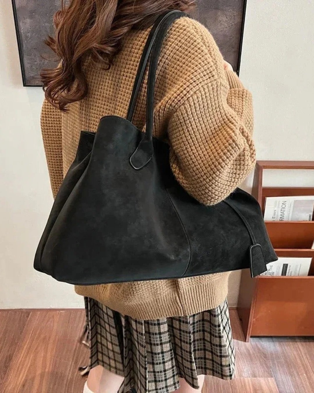 Mara | Elegant Minimalist Women's Tote Bag 5