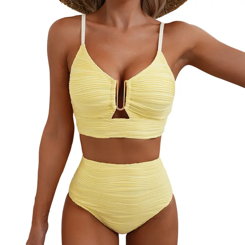 Mila | Comfortable and figure-shaping bikini 19