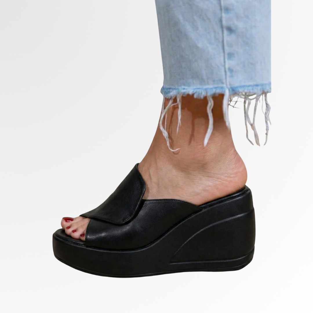 Mila | Elegant and orthopedic slip-on sandals 0
