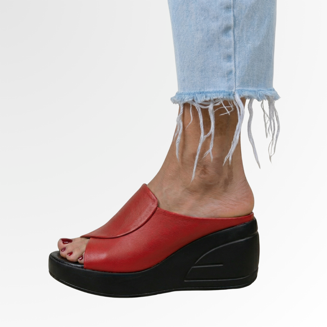 Mila | Elegant and orthopedic slip-on sandals 3