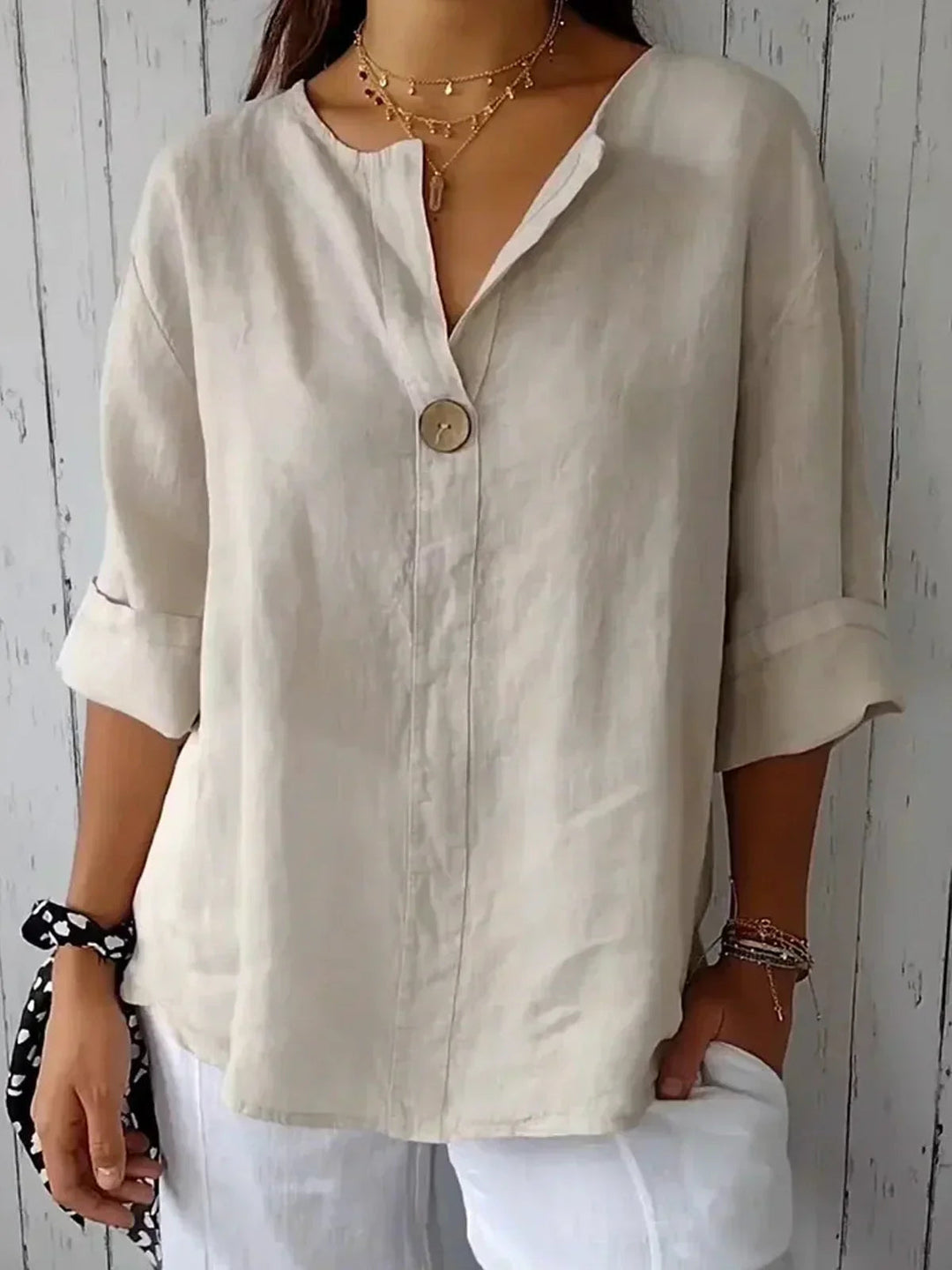 Nova | Women's blouse with V-neck and sleeves 0
