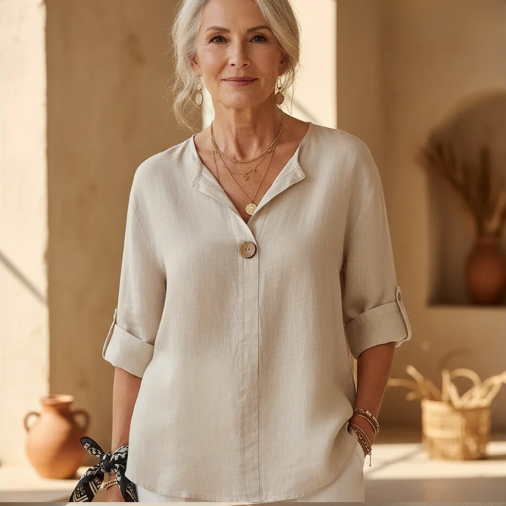 Nova | Women's blouse with V-neck and sleeves 1