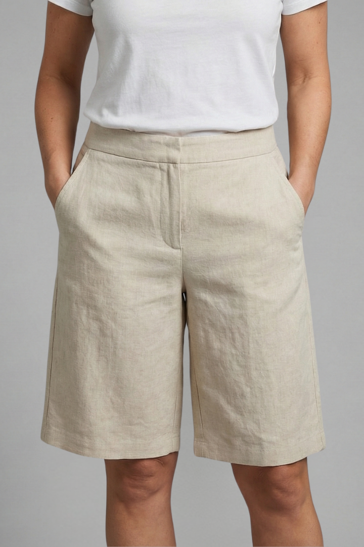 Patricia | High-Waisted Knee-Length Summer Shorts 0