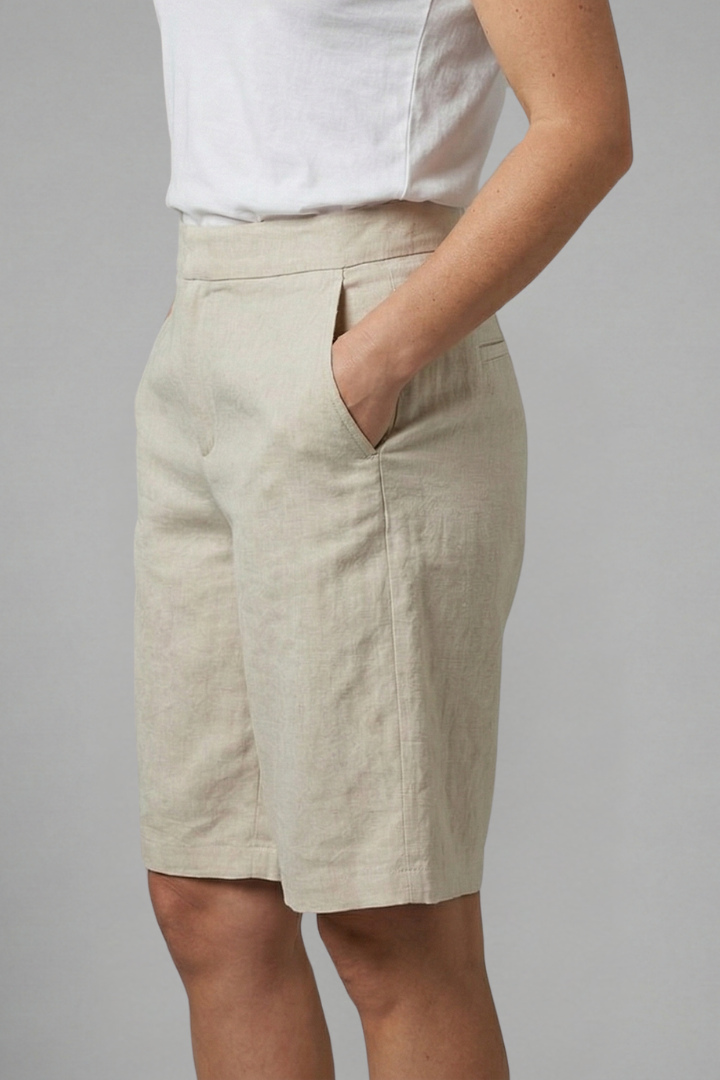 Patricia | High-Waisted Knee-Length Summer Shorts 5