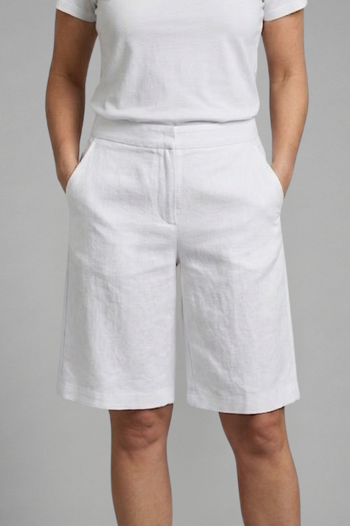 Patricia | High-Waisted Knee-Length Summer Shorts 6