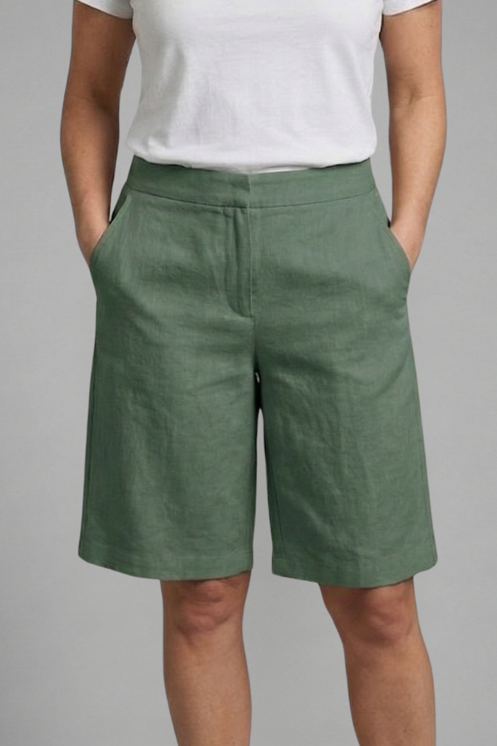 Patricia | High-Waisted Knee-Length Summer Shorts 7