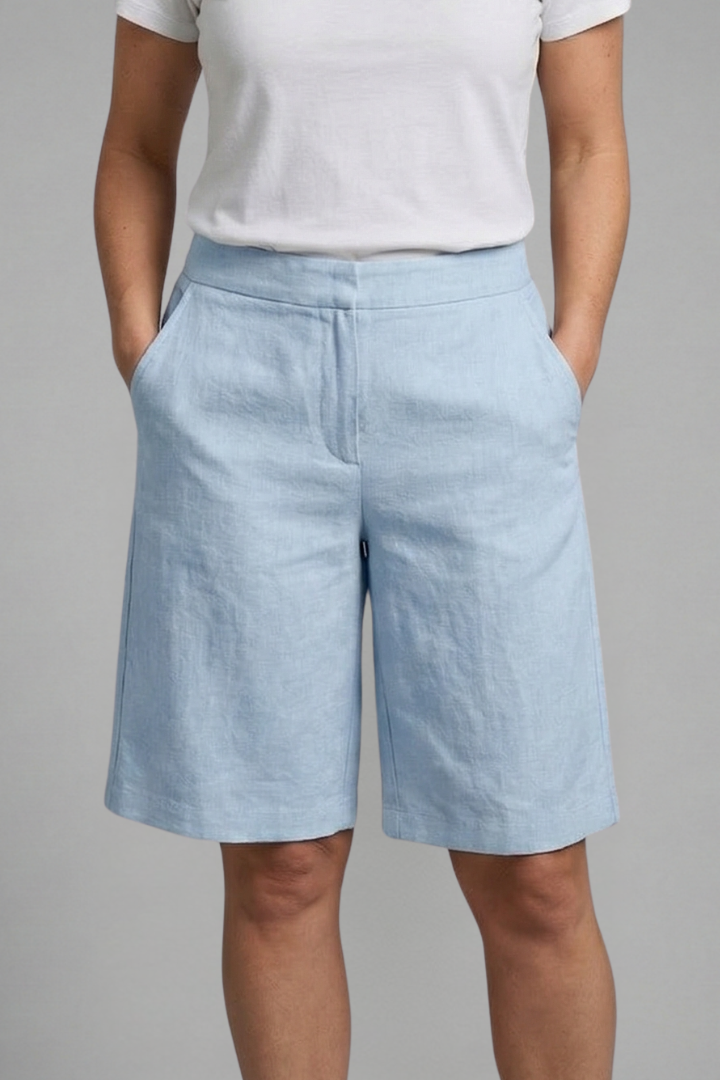 Patricia | High-Waisted Knee-Length Summer Shorts 9