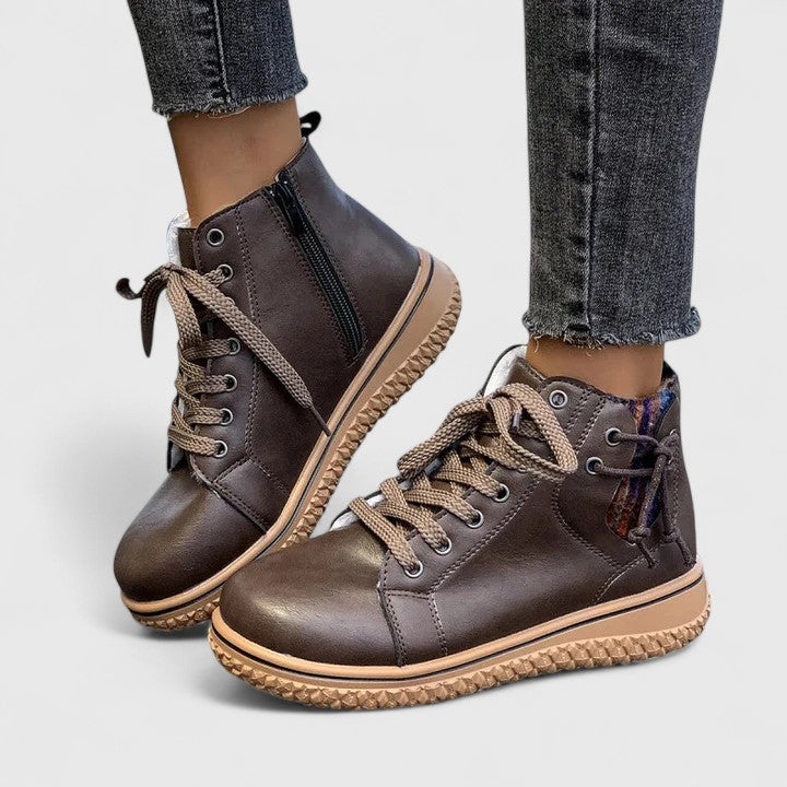 Patricia | Lace-up ankle boots with side zipper 6