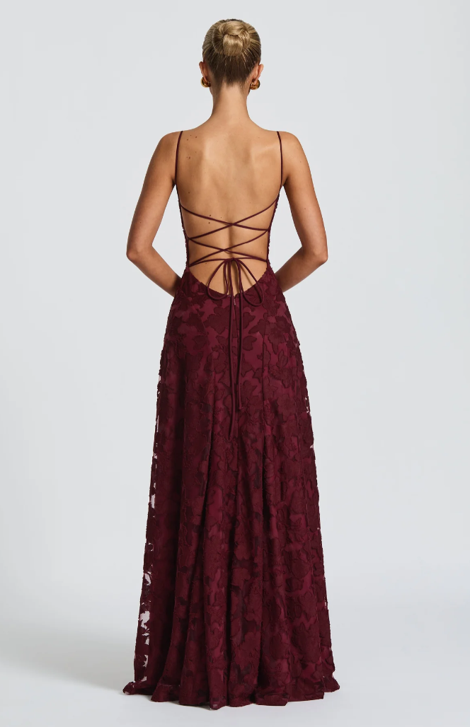 Vesara | Elegant and glamorous maxi dress 6