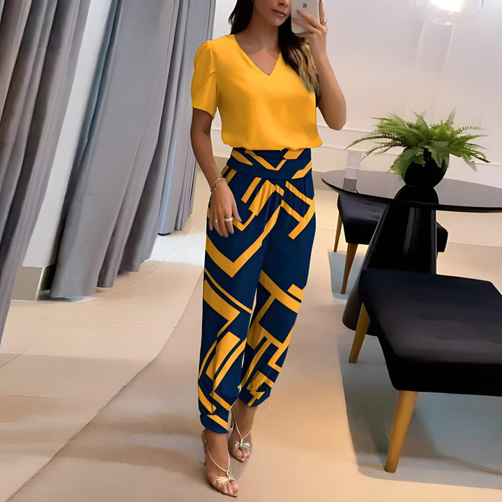 Seraphina | Completo con camicetta plissettata elegante e pantaloni