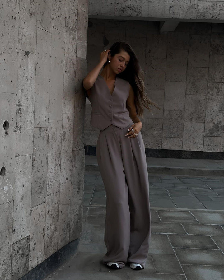 Seraphine | Completo elegante a due pezzi senza maniche con scollo a V