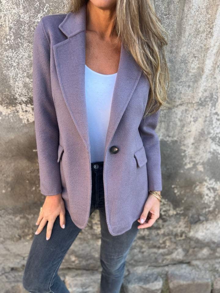 Freya | Eleganter taillierter Blazer mit Revers für Damen