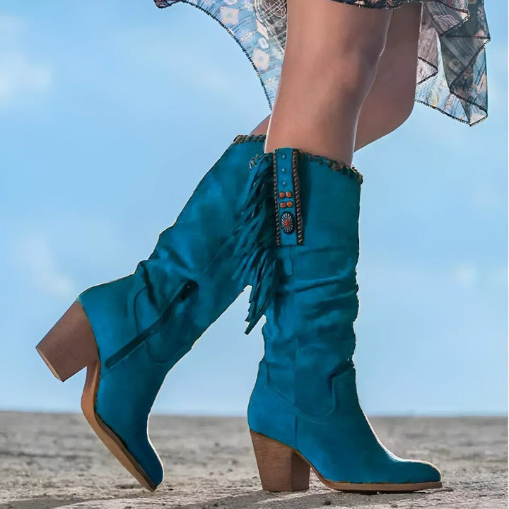 Solstice | Westernstiefel für Damen aus Veloursleder mit Fransen, knöchelhohem Schaft und Blockabsatz