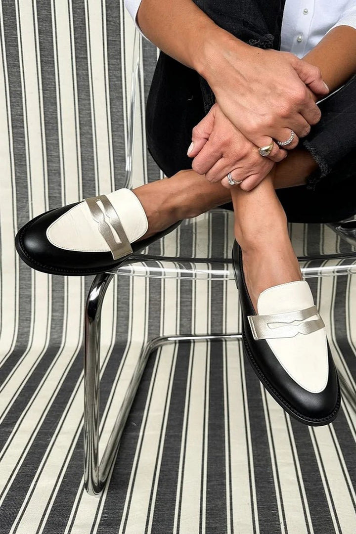 Aurelia | Einfarbige Damen-Loafer aus Leder mit metallischen Akzenten