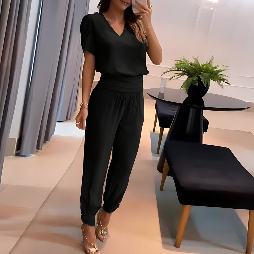 Seraphina | Completo con camicetta plissettata elegante e pantaloni