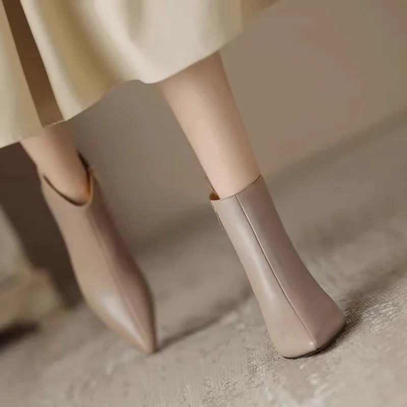 Claire | Pointed-Toe Kitten Heel Boots