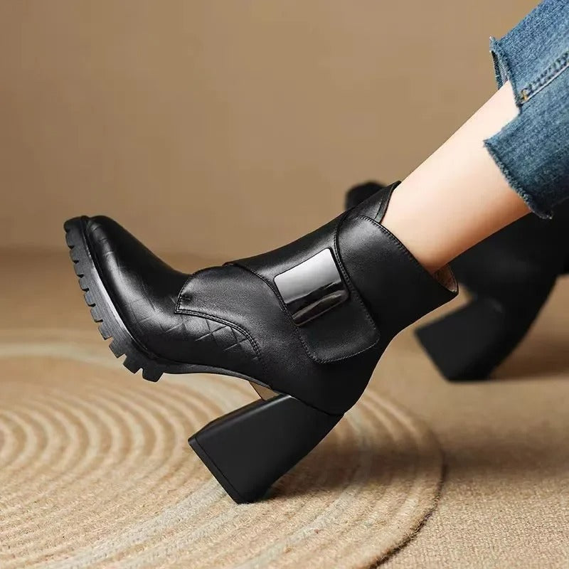 Michelle | Bequeme und elegante moderne Stiefel mit Blockabsatz