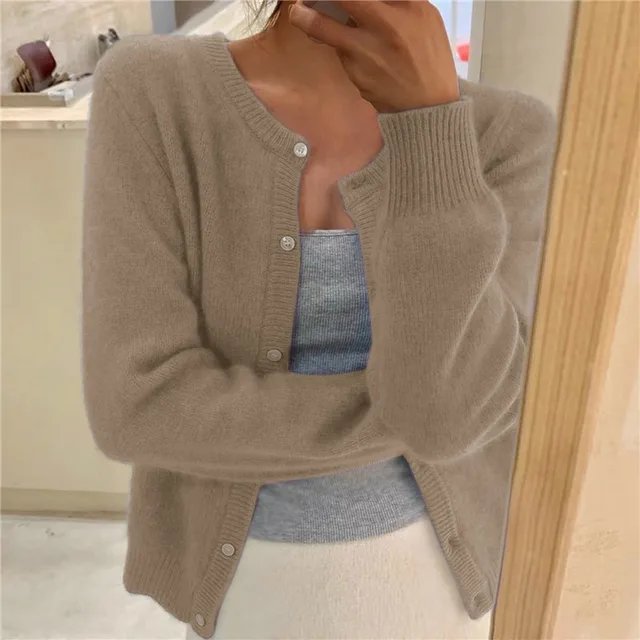 Elowen | Soft Knit Relaxed-Fit Button-Front Cardigan