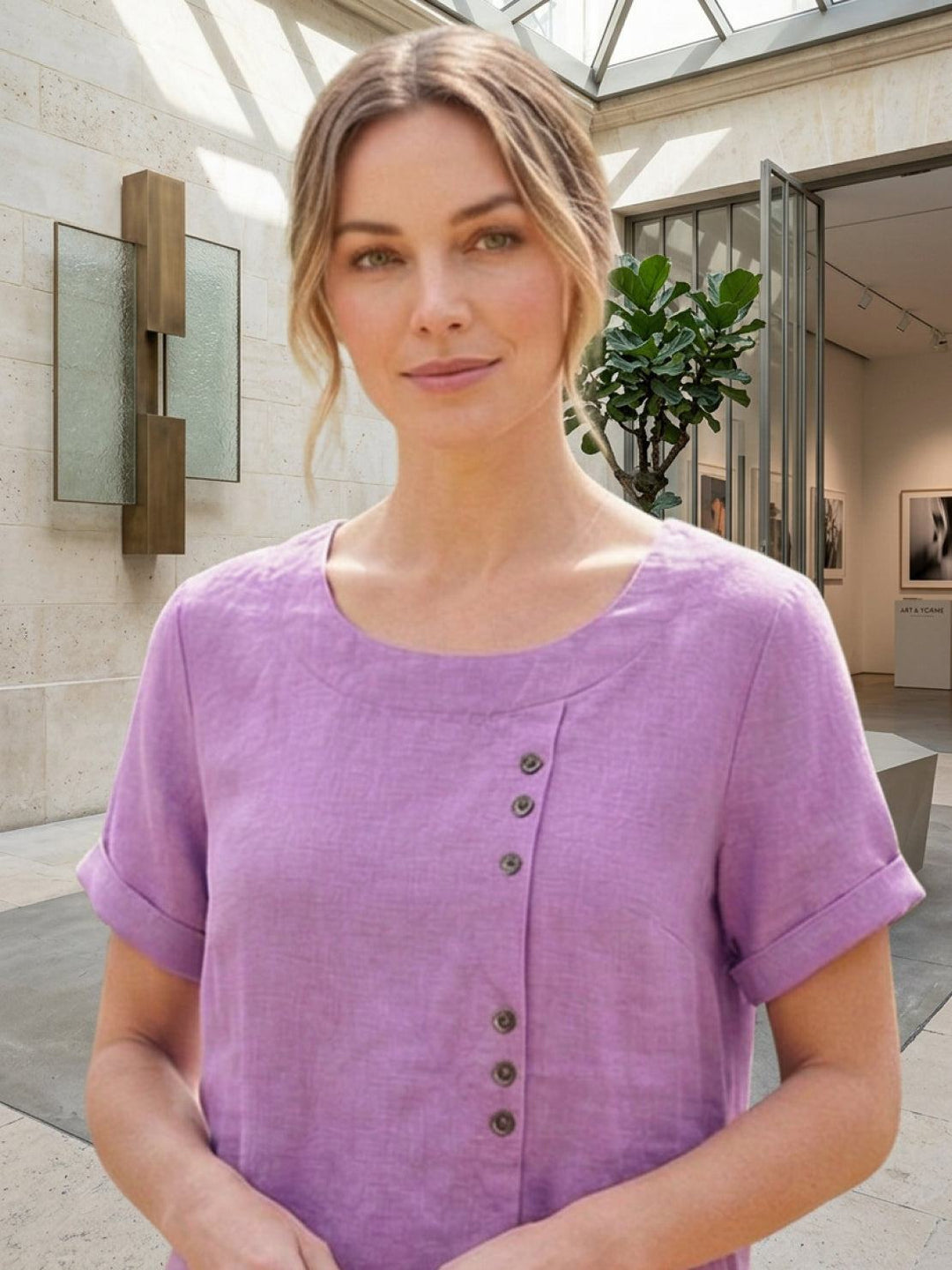 Elara | Blusa a maniche corte dalla vestibilità morbida in misto lino con dettaglio di bottoni