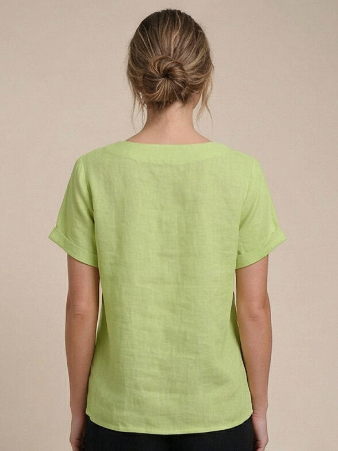 Elara | Blusa a maniche corte dalla vestibilità morbida in misto lino con dettaglio di bottoni